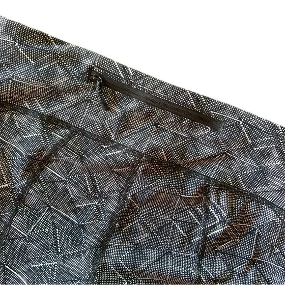 Lululemon Pace Rival Crop 22"
Formation Alpine White Black / Black - Picture 8 of 16